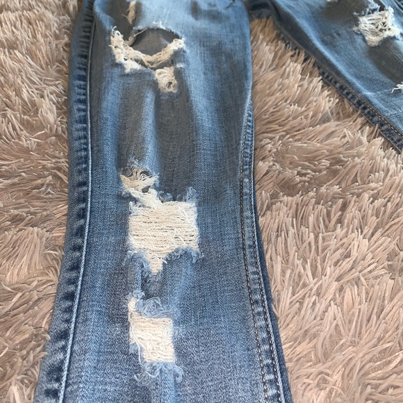 Hollister Distressed Skinny Jeans - Picture 6 of 7